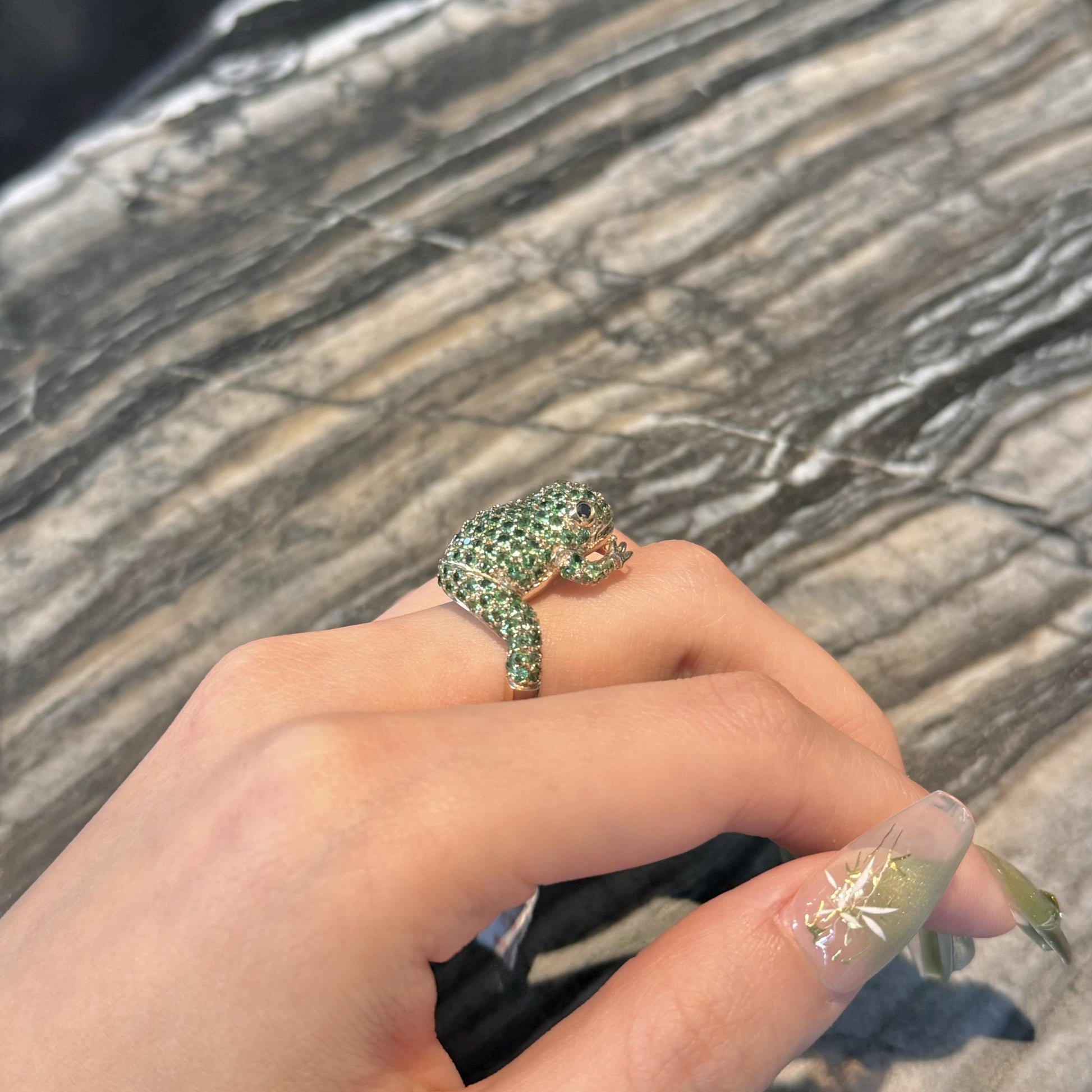 Emerald Noir Ring, US 7