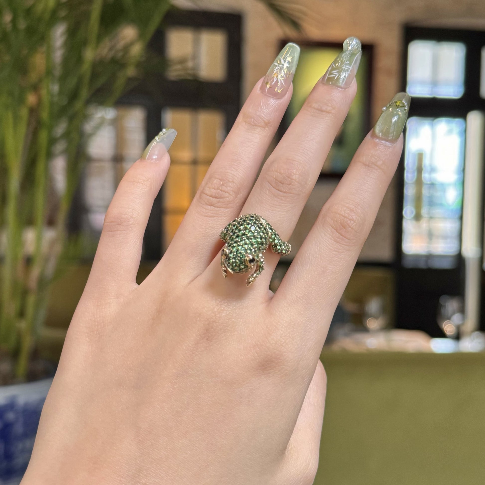 Emerald Noir Ring, US 7
