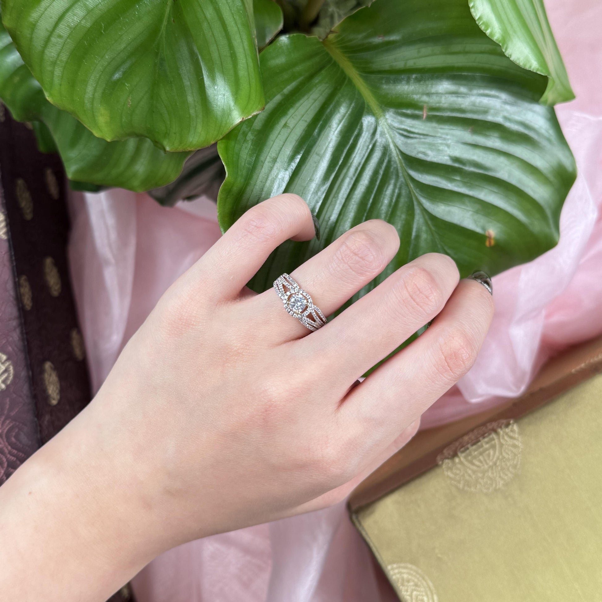 Crystal Clear Glow Ring, US 6.75
