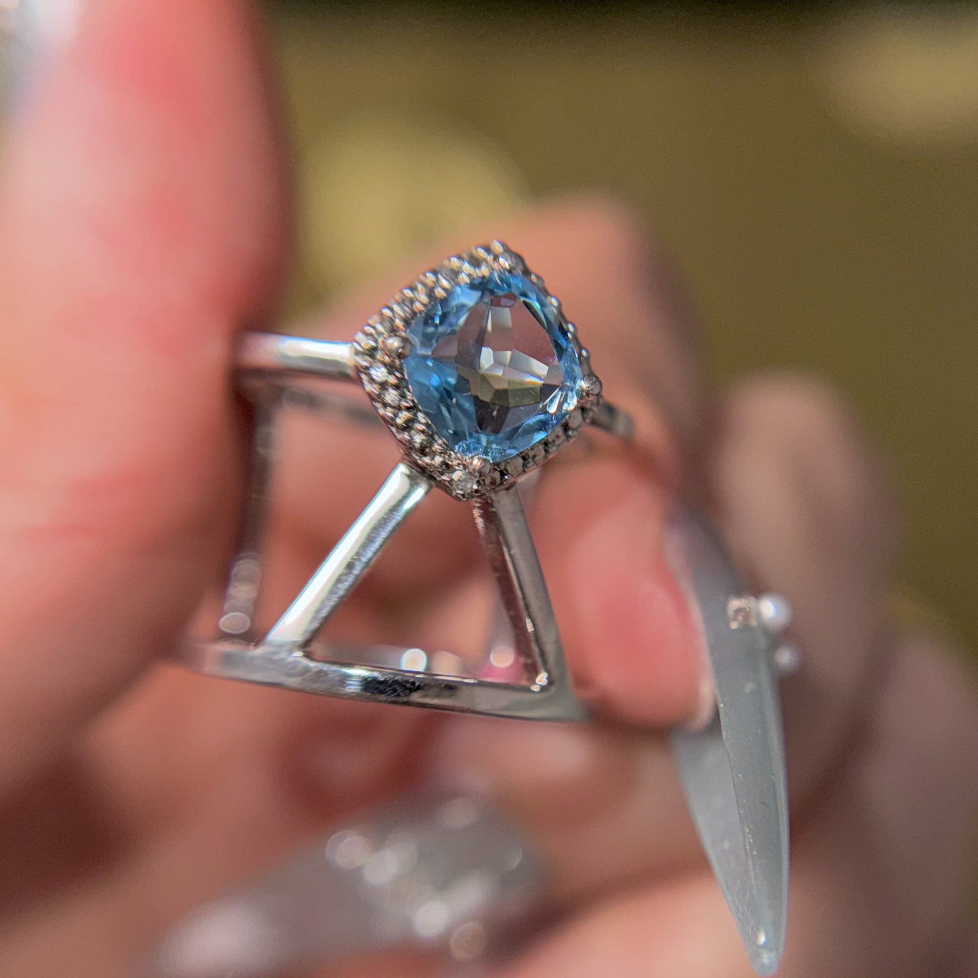 Blue Diamond Glow Ring, US 7