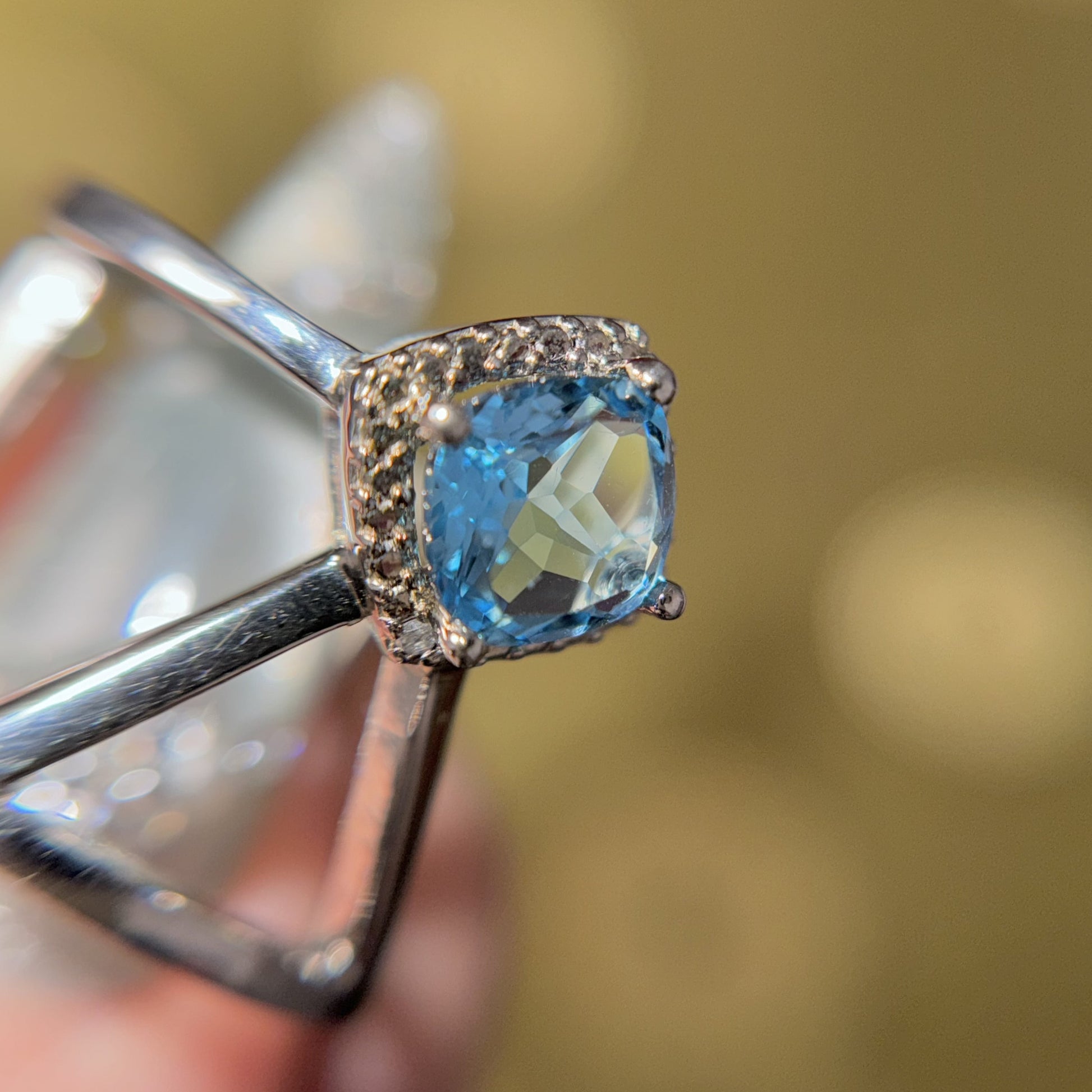 Blue Diamond Glow Ring, US 7