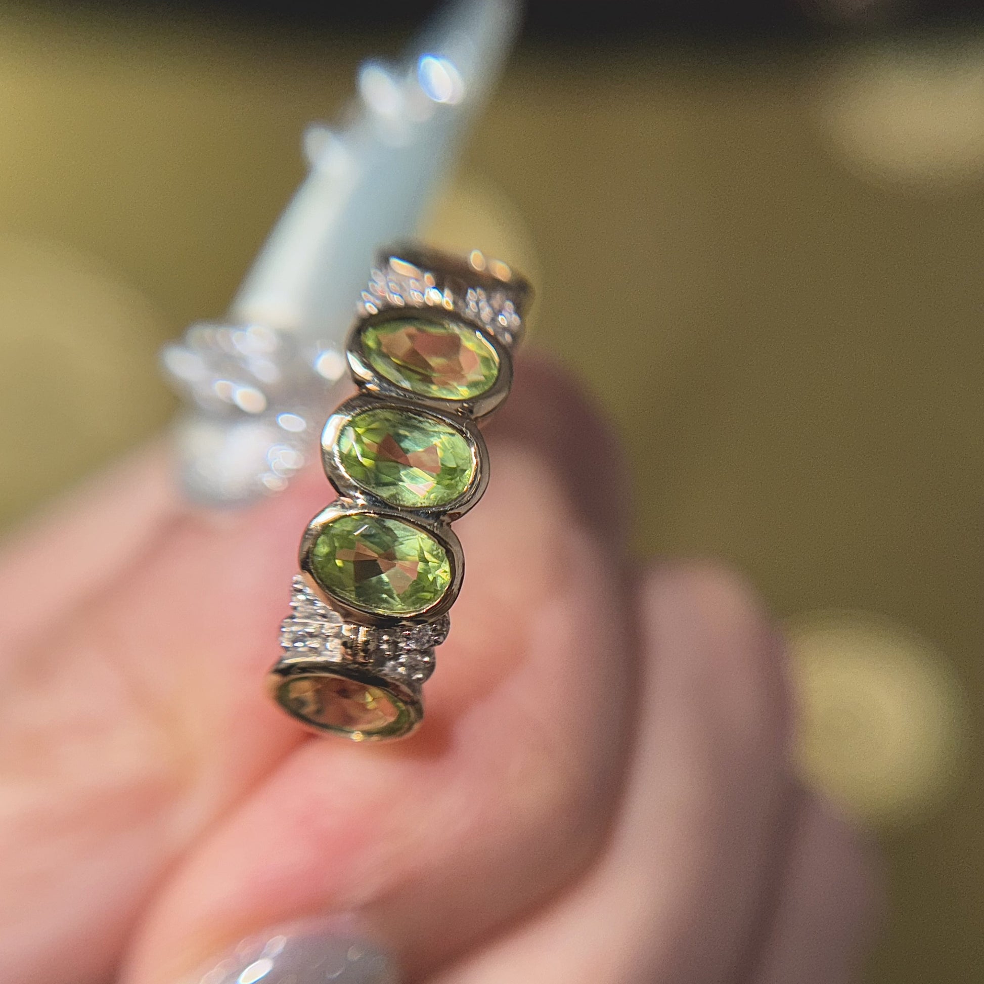 Golden Peridot Shine Ring, US 8.5